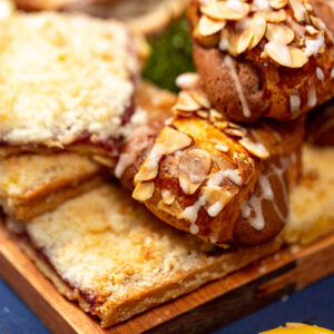 Petite Bearclaws (Dozen)